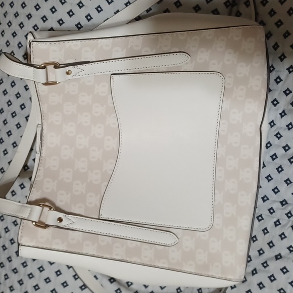 Nine West 2 in 1 tote, 2 in 1 pouch purse, a white and cream color - Picture 3 of 5